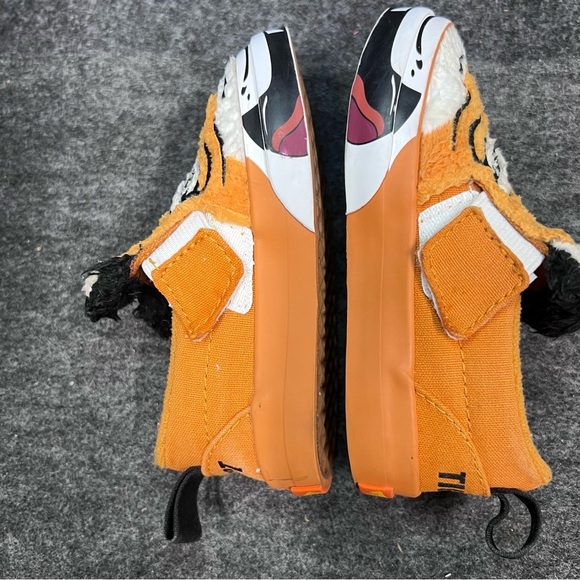 Vans Kids Classic Slip On Velcro Discover Project Protect Tiger Size 5 - Picture 7 of 12